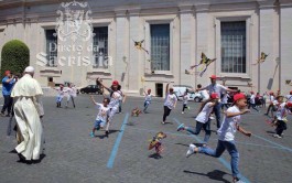     01/06/2015 – El sábado pasado al mediodía, en el Aula Pablo VI de la Ciudad del Vaticano, el…