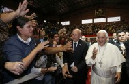 13/07/2015 – Entre los diversos encuentros que el Papa Francisco tuvo durante su paso por Paraguay, también queremos destacar el con los representantes…