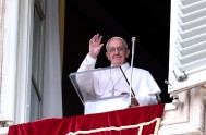 11/07/2016 – El Papa Francisco se encuentra de receso de verano por lo que están suspendidas las audiencias públicas de los miércoles. Sin…