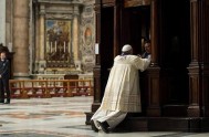17/03/2017 – El Papa Francisco presidió, en la tarde de el viernes, la celebración penitencial con el rito de la reconcialiación: la confesión…