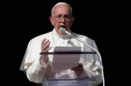 27/03/2017 – En el día de ayer el Papa Francisco compartió la oración del Ángelus frente a miles de fieles en la Plaza…