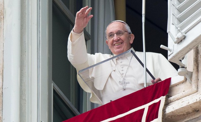 14/08/2017 – El domingo al mediodia, el Papa Francisco se encontró con miles de peregrinos en la Plaza de San…