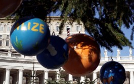 08/12/2017 – En el día de la Inmaculada Concepción, el papa Francisco rezó el ángelus junto a peregrinos venidos de&hellip;