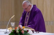20/03/2018 – El Papa Francisco, en la misa matutina en la casa Santa Marta, invitó a mirar  al Crucificado en los momentos difíciles,…