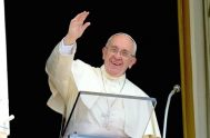 10/07/20189 – El Papa Francisco rezó la oración mariana del Ángelus, desde la ventana del Palacio Apostólico acompañado por miles de fieles y…