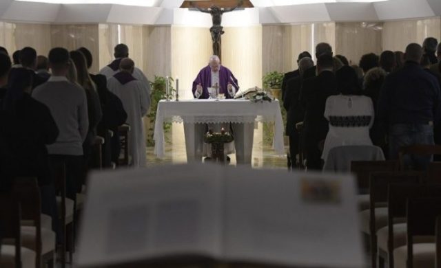 20/12/2018 – En su homilía de la Misa matutina celebrada en la capilla de la Casa de Santa Marta, el…