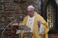 25/03/2019 –  El Papa Francisco viajó hasta el santuario de Loreto, en Italia central, para firmar una carta dirigida a los jóvenes del mundo.…