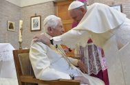 16/04/2019 - El Papa Francisco se traslado al monasterio "Mater Ecclesiae" en los jardines del Vaticano donde reside actualmente el Papa emérito Benedicto XVI.…