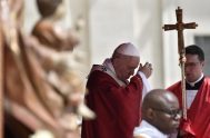 10/06/2019 – Luego de finalizada la Misa de Pentecostés, el Papa Francisco rezó la oración del Regina Coeli ocasión en la que pidió oración…