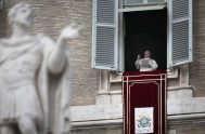 12/08/2019 –  Durante el rezo del Ángelus este domingo 11 de agosto en la Plaza de San Pedro del Vaticano, el Papa Francisco recordó…