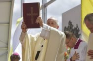 08/09/2019 –  El Papa Francisco presidió este domingo, 8 de septiembre, la celebración de la Misa dominical en el Campo Diocesano de Soamandrakizay, en…