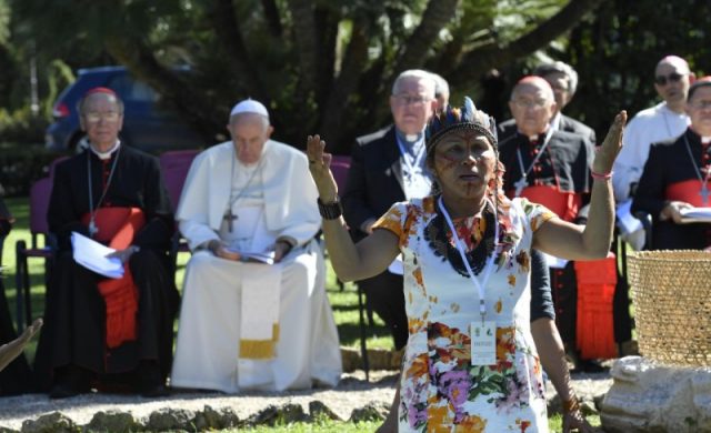 04/10/2019 – En la fiesta de San Francisco de Asís se llevó a cabo en los Jardines Vaticanos una celebración en…