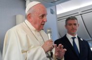 26/11/2019 – El Papa Francisco concedió una rueda de prensa en el vuelo que lo llevó de Tokio a Roma, luego de realizar su…
