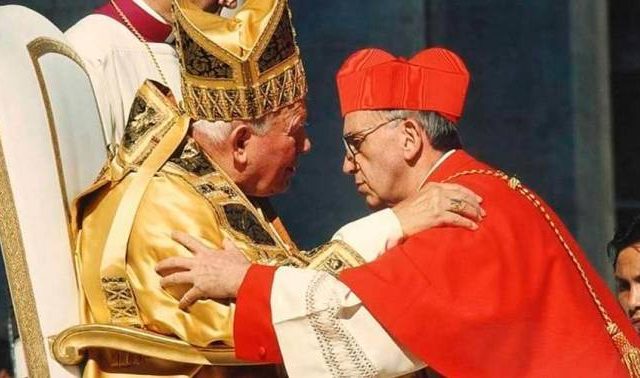 El 21 de febrero de 2001 Juan Pablo II lo ordenó cardenal. 