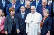 05/02/2020 – El Papa Francisco llamó hoy a los organismos internacionales a promover acciones a fin de aliviar la carga de las deudas de…
