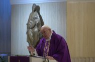 11/03/2020 –En la misa de esta mañana en la Capilla de Santa Marta, el Papa Francisco continuó rezando por los pacientes de coronavirus,…