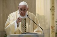 23/04/2020 – El Papa Francisco ofreció la Misa celebrada este jueves 23 de abril en la Casa Santa Marta por las familias necesitadas que…