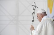 15/09/2021 – Con una Misa multitudinaria, con más de 50 mil asistentes, celebrada junto al Santuario Nacional de Šaštín, el Papa Francisco concluyó la…