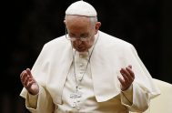 06/06/2022 – El Papa Francisco reza por las víctimas de la masacre cometida ayer domingo de Pentecostés en una iglesia católica en el estado…