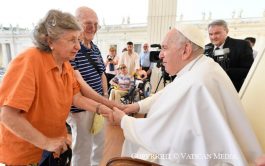 22/06/2022 – Este miércoles 22 de junio, el Papa Francisco presidió la Audiencia General ante miles de fieles que le escuchaban…