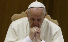 04/10/2022 – En El Video del Papa de octubre , Francisco recuerda que el Sínodo “no es una encuesta”: “no se…