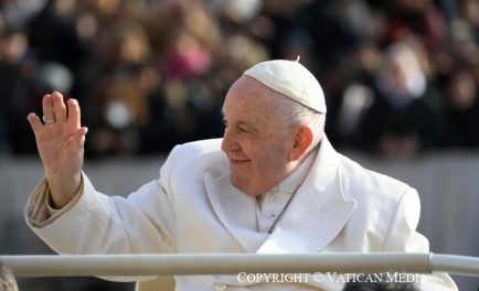 30/11/2022 – (Vatican News) “La consolación auténtica nos confirma en el camino que Dios quiere para nosotros, dándonos alegría y paz”. Lo afirmó esta mañana el Papa Francisco en su catequesis de la…