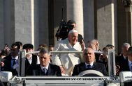 12/04/2023 – En la Audiencia General de este miércoles 12 de abril, el Papa Francisco advirtió que el Evangelio “no se anuncia parados,…