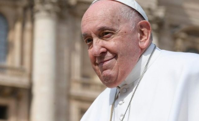 06/06/2023 – El Papa Francisco llegó al Hospital Agostino Gemelli de Roma este martes 6 de junio a las 10:40 a.m (hora local) para someterse a un control médico y regresó al…