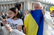 https://youtu.be/287Fe1JFdx4 02/06/2023 - El Papa Francisco agradeció a un grupo de jóvenes de Ucrania y Rusia por trabajar como “hermanos” por la paz.…