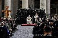 20/10/2023 – (Fuente: Vatican News) El Santo Padre preside un “Momento de oración por los migrantes y refugiados” en la Plaza de San…