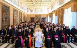 24/11/2023 – (Fuente: Vatican News) Francisco recibió en audiencia a capellanes y responsables de pastoral universitaria y les instó a…