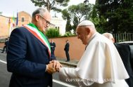 10/06/2024 – El Papa Francisco visitó hoy, lunes 10 de junio, por segunda vez, el Ayuntamiento de Roma (Campidoglio), en la zona histórica…