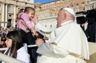 30/10/2024 – (Fuente: Vatican News) Francisco dedicó la catequesis de la audiencia general al sacramento de la confirmación e invitó a redescubrir las…