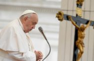 16/10/2024 – (Fuentes: Vatican News) Al final de la audiencia general, el Papa dirige su pensamiento a los países afectados por la guerra:…