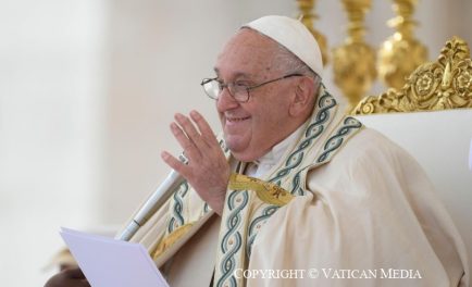 21/10/2024 – (Fuente: Vatican News) El Papa Francisco preside la Santa Misa con rito de canonización de 14 beatos en la Plaza de san Pedro y recuerda que estos nuevos santos vivieron…