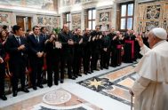 08/11/2024 – (Fuente: Vatican News) Francisco recibió a un grupo de peregrinos españoles llegados a Roma por las celebraciones del 450 aniversario del…