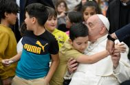 18/11/2024 – El Papa Francisco compartió este domingo un almuerzo junto a 1.300 personas pobres en el Aula Pablo VI del Vaticano. La…