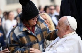 27/11/2024 – (Fuente: Vatican News) En la catequesis de la audiencia general, el Papa habló de los frutos del Espíritu y se detuvo en la importancia de vivir la fe con alegría.…