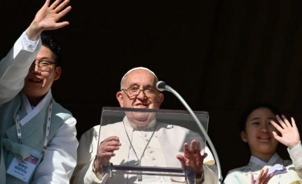 25/11/2024 – En el Ángelus, el Papa Francisco reflexionó sobre dos palabras: rey y mundo. Subrayó, además, que el reino de Jesús no está hecho de poder o de violencia, sino que…