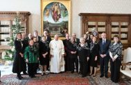 10/12/2024 – (Fuente: Vatican News) Francisco destaca la figura de la mujer que contribuyó a crear hace 65 años la asociación pública femenina…