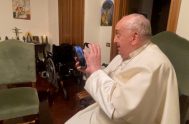 https://youtu.be/SG6XfQ-tIO8 23/01/2025 - (Fuente: Vatican News) También esta tarde, Francisco ha telefoneado por WhatsApp al párroco de la Sagrada Familia, el padre Gabriel…