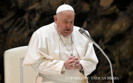 05/02/2025 – (Fuente: Vatican News) En la audiencia general, Francisco confía la lectura de la catequesis a un funcionario de…