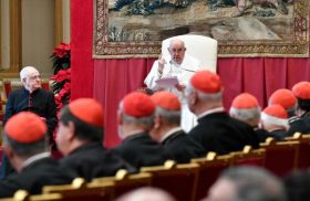 07/02/2025 – (Fuente: Vatican News) La prórroga decidida por Francisco concierne a los cardenales Re y Sandri. El cardenal Prevost se une a la Orden de Obispos del Colegio. Los cardenales Giovanni…