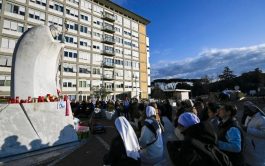 03/03/2025 - (Fuente: Vatican News) Nuevo comunicado a los periodistas sobre la salud del Papa emitido por la Oficina de…