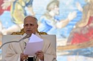 19/05/2025 – Durante el Regina Caeli, al concluir la misa de inicio del ministerio petrino, León XIV pidió paz y solidaridad para las…