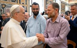 30/05/2025 – León XIV se reunió en el Vaticano con los movimientos y asociaciones que dieron origen a la “Arena…