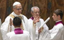 09/05/2025 – El Papa Prevost celebró la Misa pro Ecclesia con los cardenales en la Capilla Sixtina. Antes de la…
