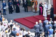 26/06/2026 - (Fuente: Vatican News) Un llamamiento para combatir a quienes negocian con las adicciones es el que lanzó el Papa en la…