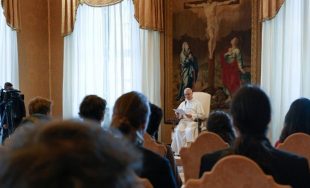 16/06/2025 - En la mañana de este lunes, el Pontífice se reunió con los 24 jóvenes astrónomos que, del 1 al 27 de junio, en el Observatorio de Castel Gandolfo, están siguiendo…