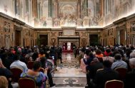 16/06/2025 - Al recibir a los peregrinos venidos a Roma para la beatificación de Floribert Bwana Chui el Papa León XIV les dijo…